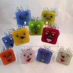 fused-glass-paper-clip-guys-2