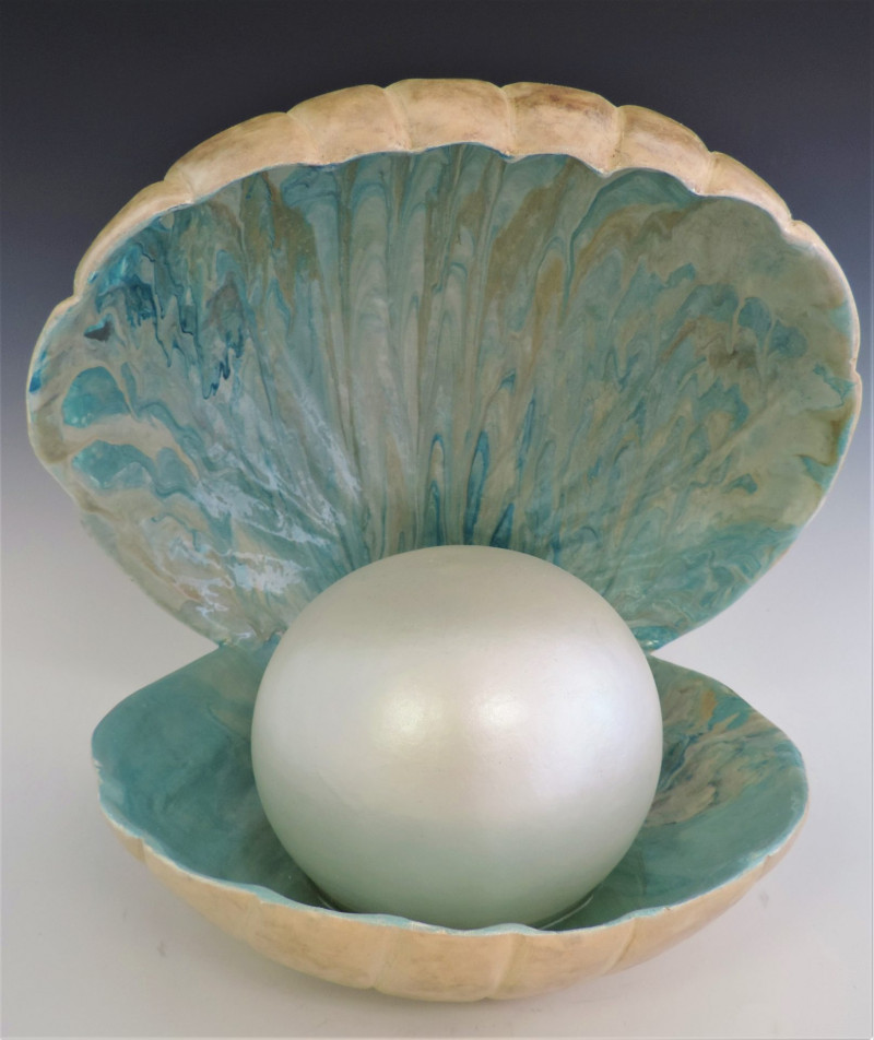 oyster-shell-with-pearl-3-cropped-2