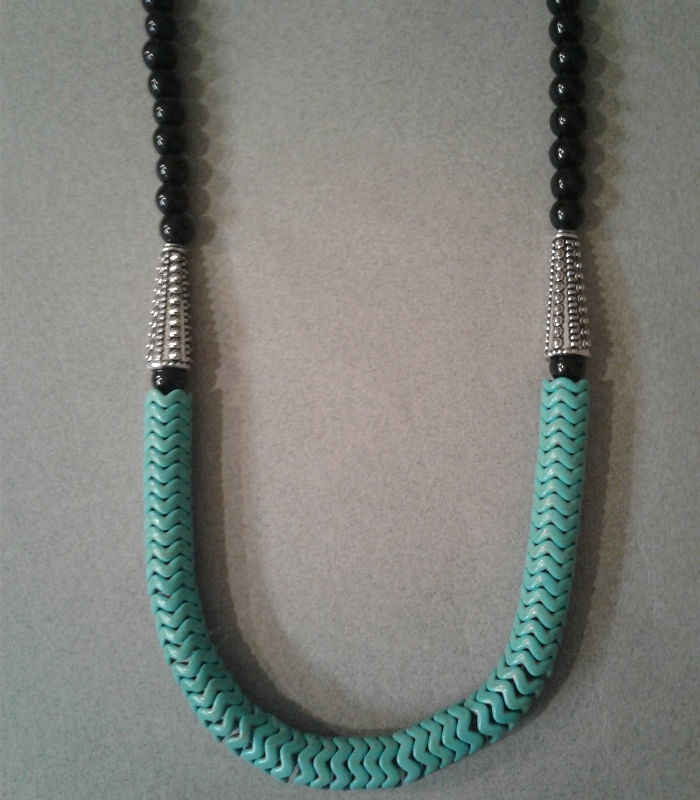 snake-turquoise-bead-necklace