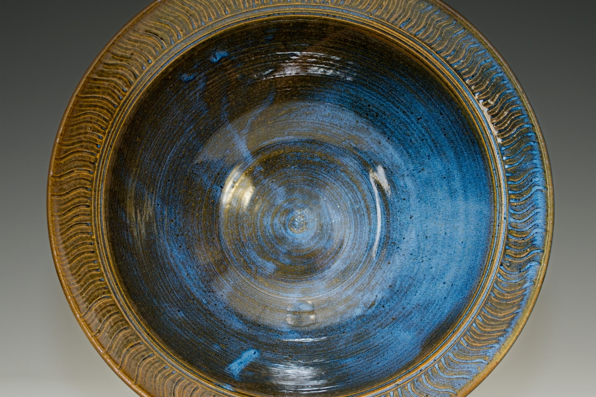 textured-serving-bowl