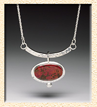 red_oval_necklace